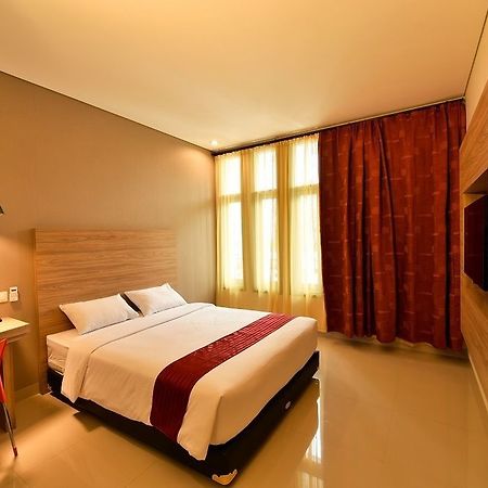 Cherry Homes Express Hotel Bandung Exterior foto