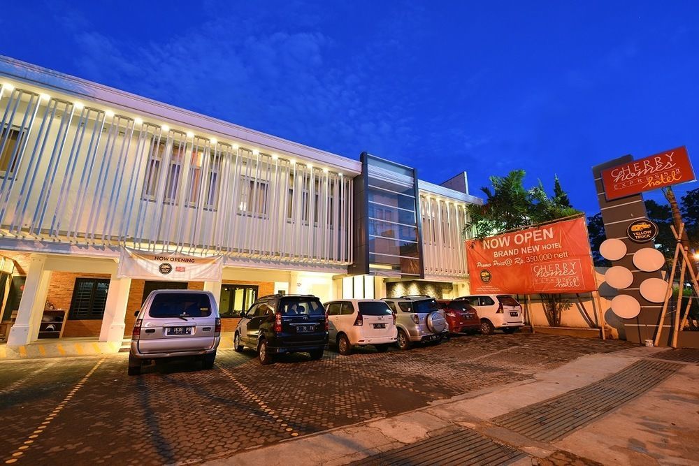 Cherry Homes Express Hotel Bandung Exterior foto